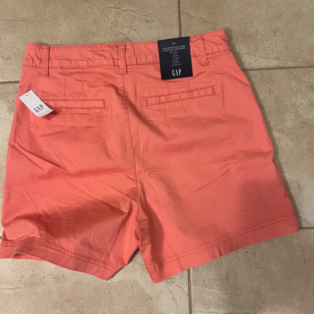GAP shorts - Picture 2 of 2